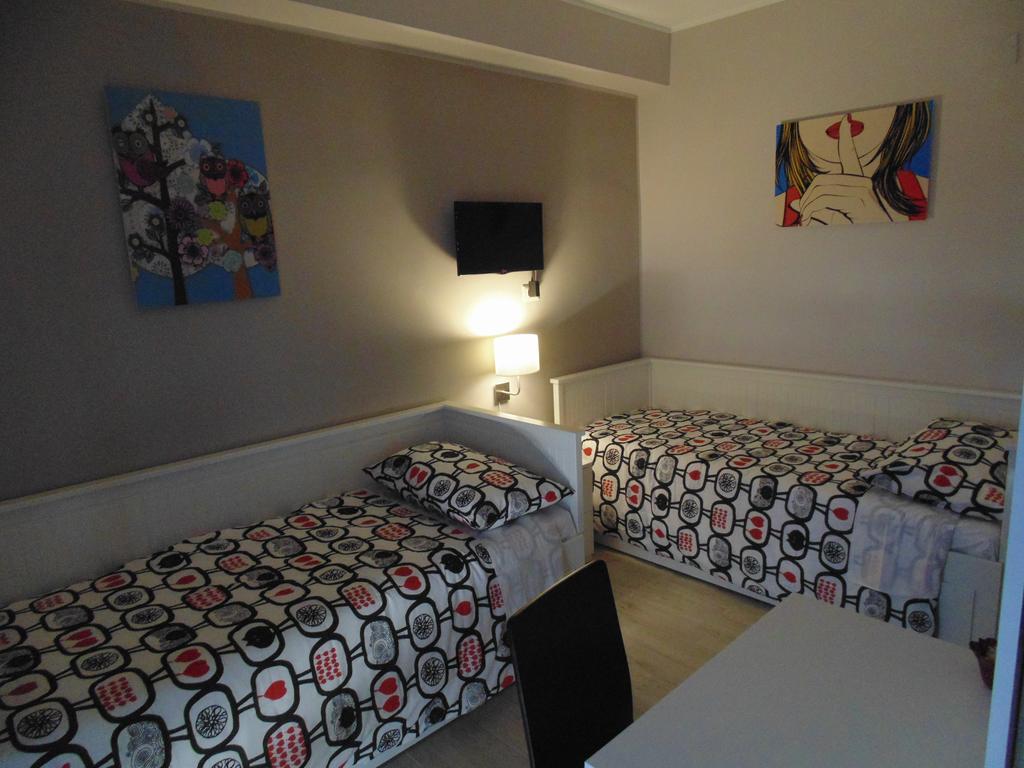Attico Del Sole Bed and Breakfast Rometta Marea Rum bild